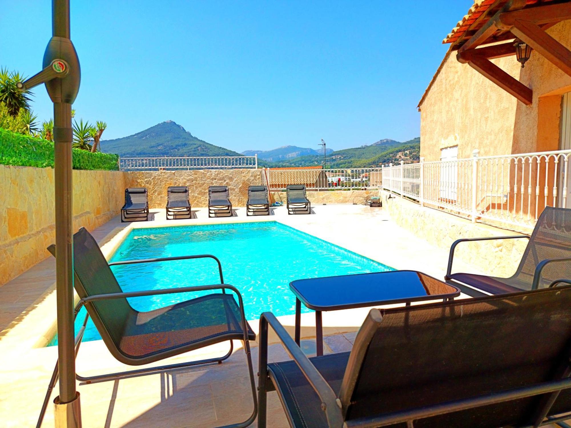 Villa Naïs 126m2-Zen-Salle Cinéma-Piscine La Valette-du-Var Esterno foto